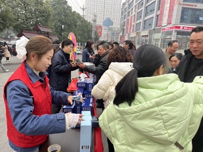 貴州遵義正安供電局：供電送祝福，情暖返鄉(xiāng)路