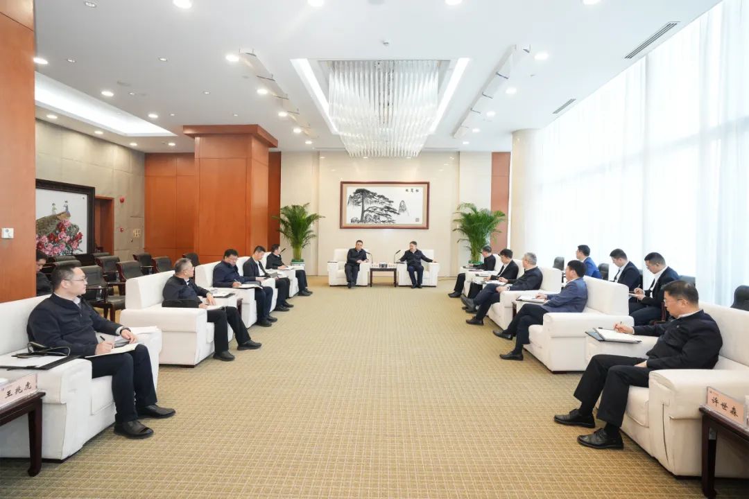 華能集團董事長溫樞剛、總經理張文峰會見哈電集團董事長曹志安、總經理黃偉